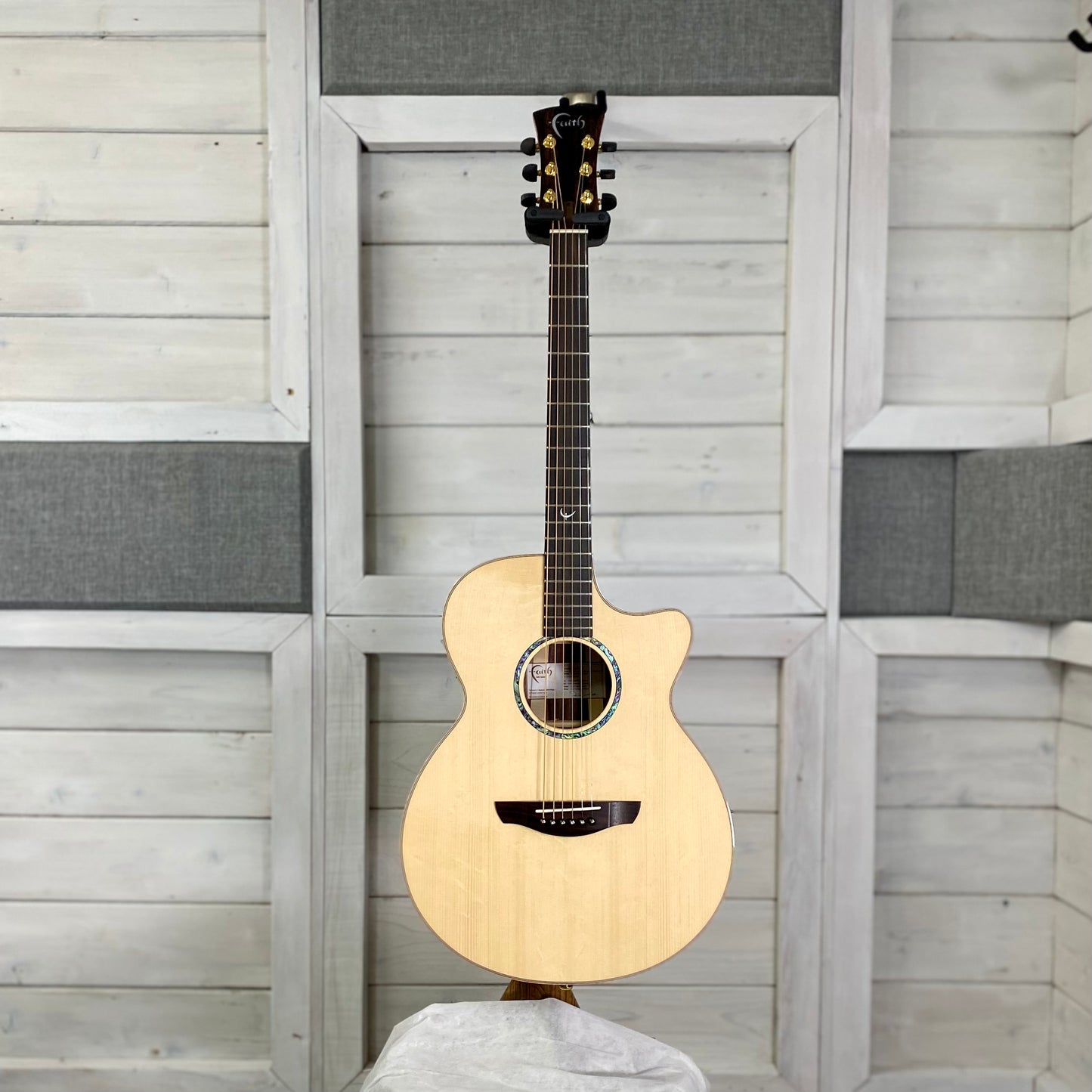 Faith Guitars HiGloss Venus 3-Piece Indonesian Rosewood Back & Sides Electric / Acoustic Guitar