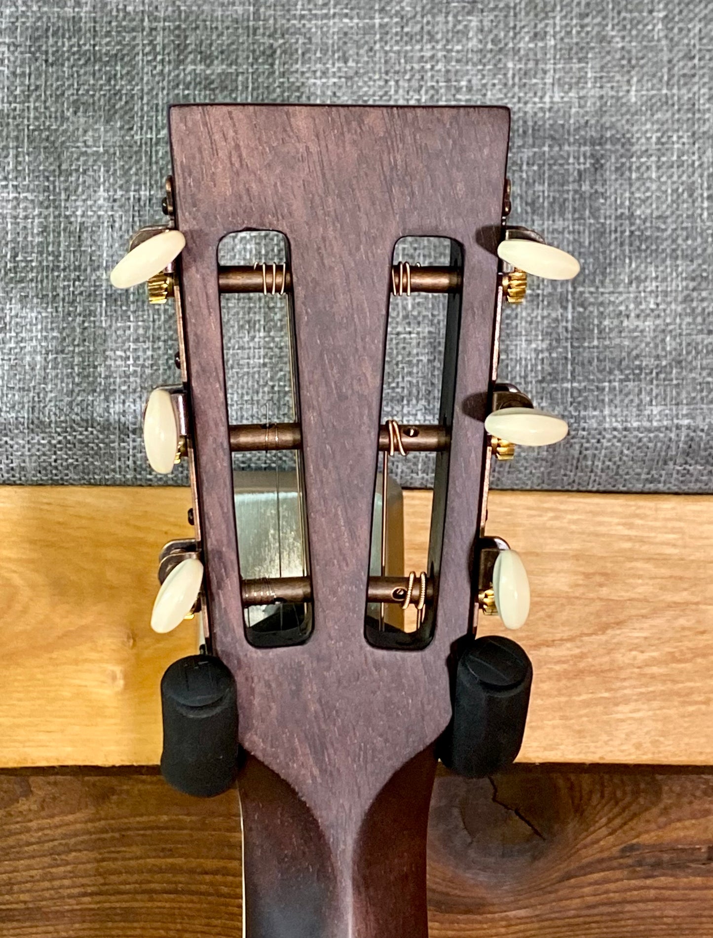 Washburn R310K Victorian Vintage Parlor Acoustic Guitar in Natural Antique Matte Finish – view 12