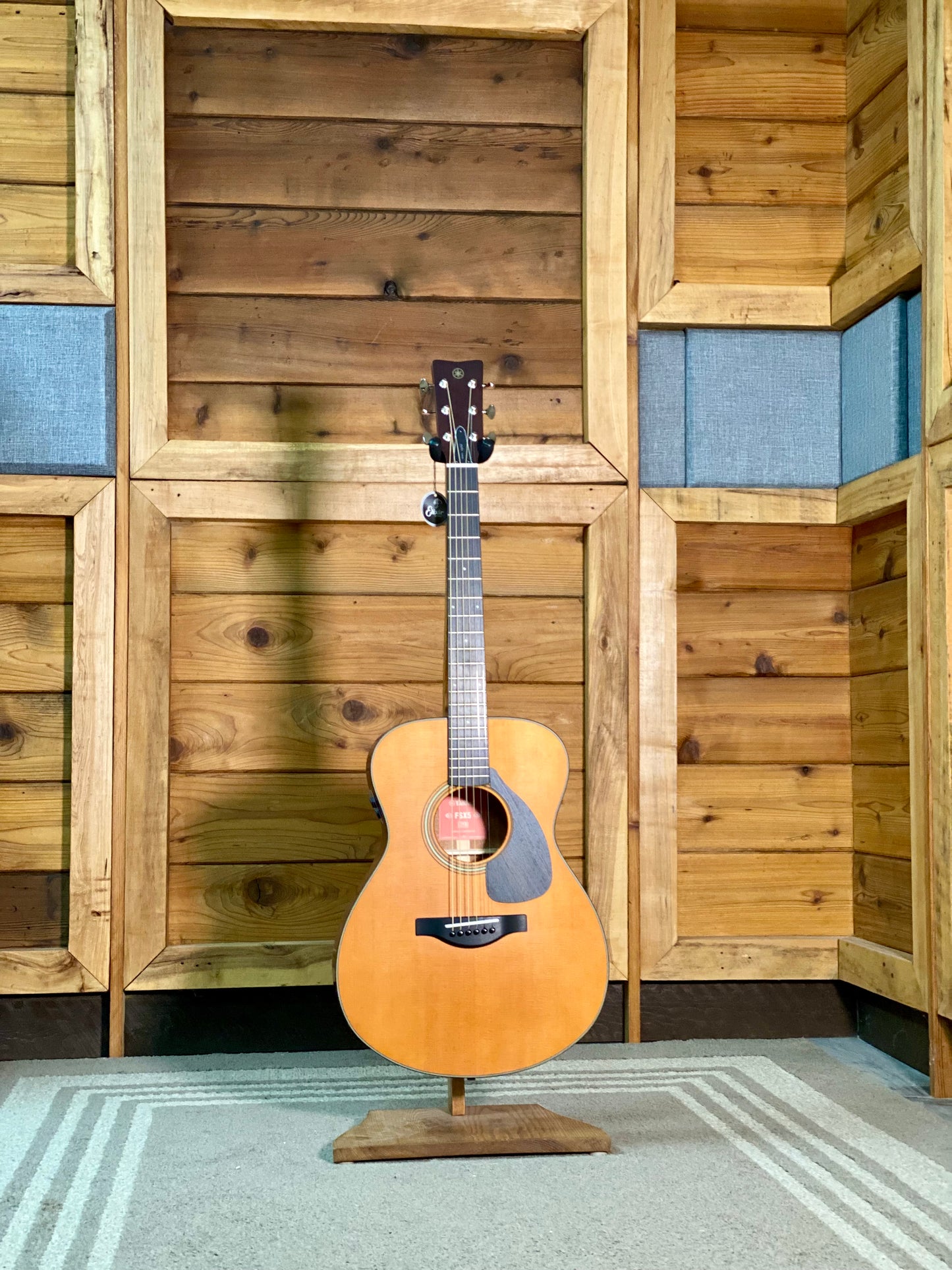 Yamaha FSX5 Red Label Concert Acoustic-Electric Guitar