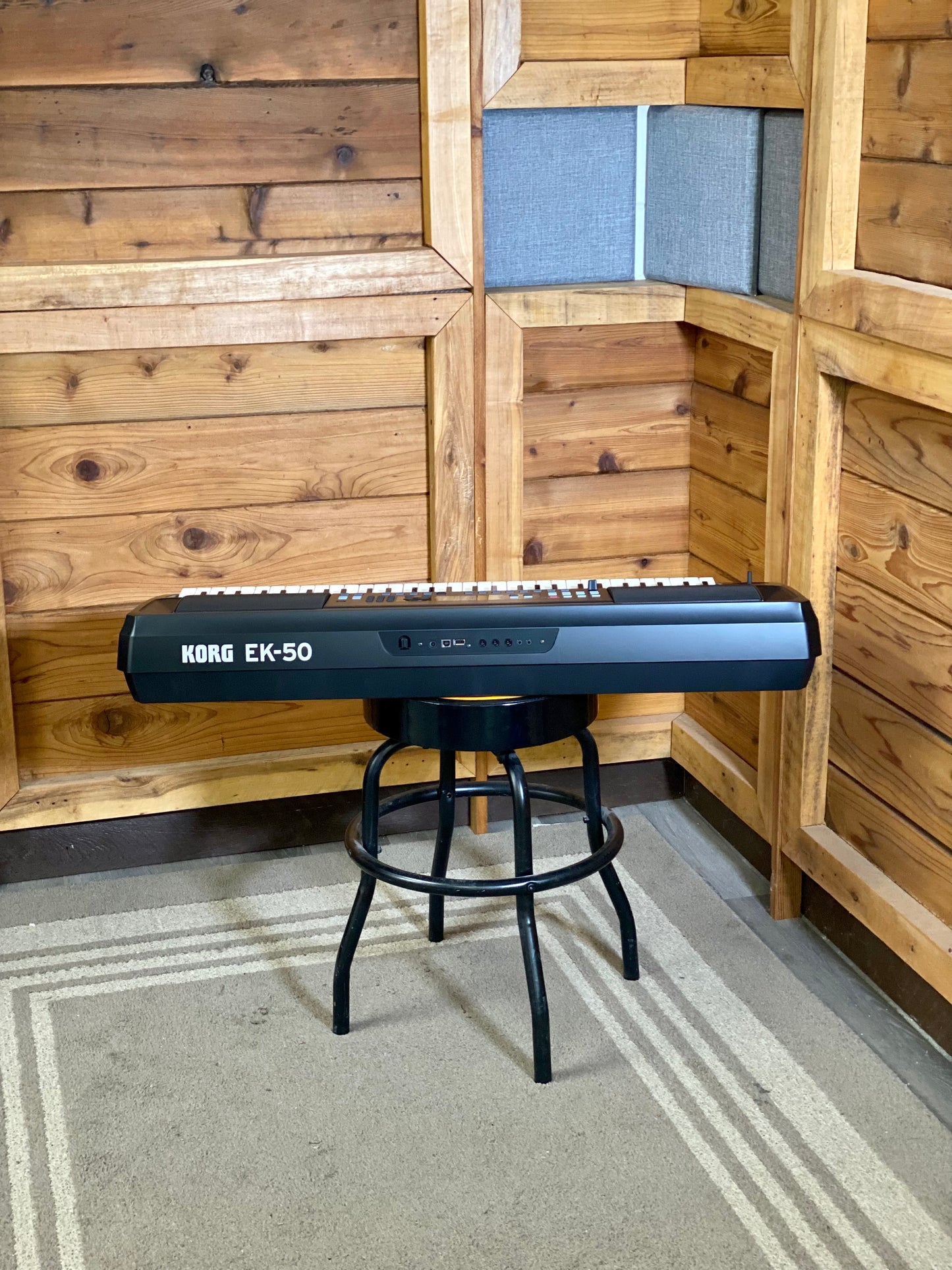 Korg EK-50 Entertainer Keyboard Musician Workstation 61 Key W/ Onboard Speakers