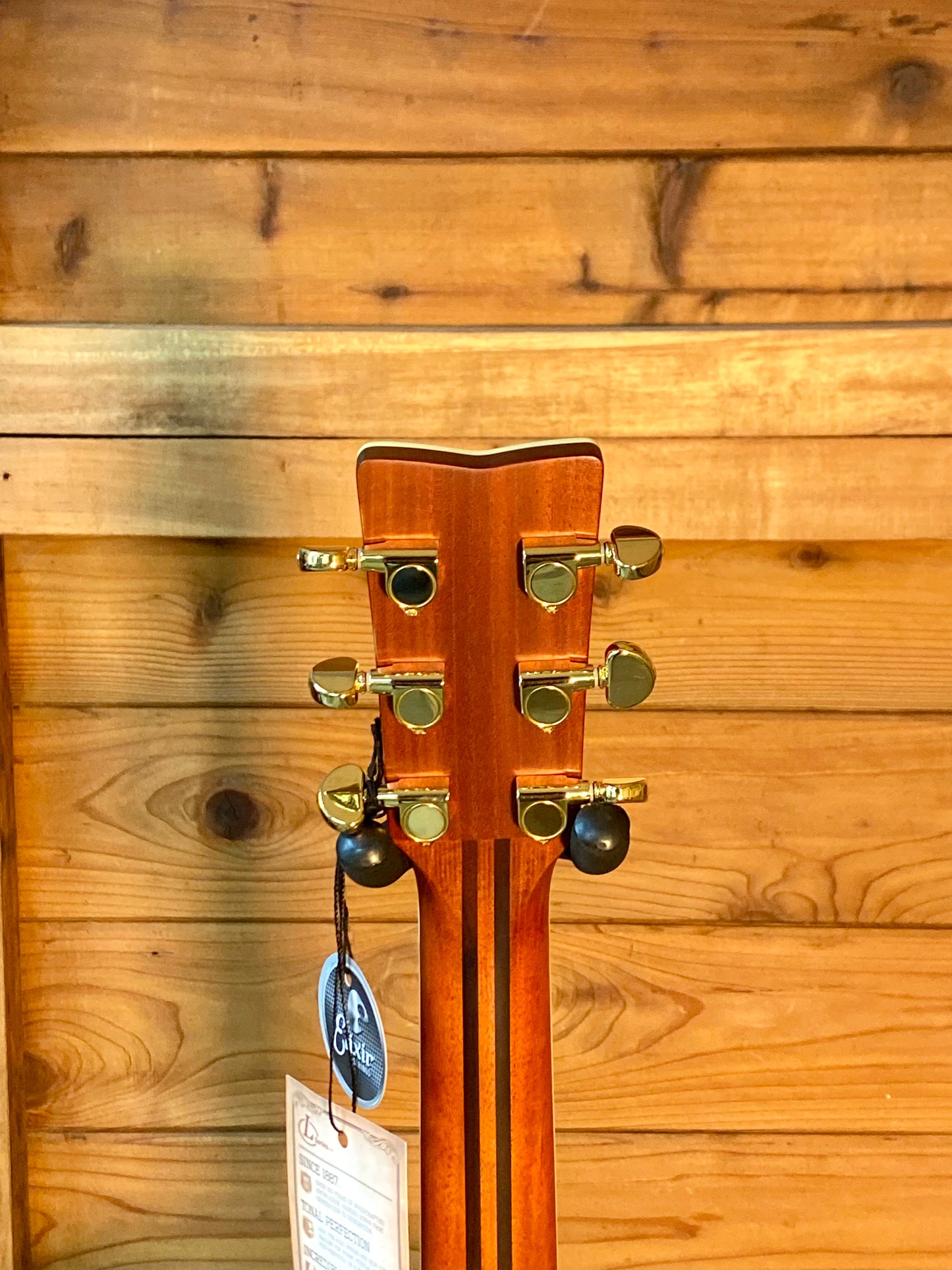 Yamaha LL16L A.R.E.  Electric/Acoustic Guitar- Lefty, Rosewood Back and Sides