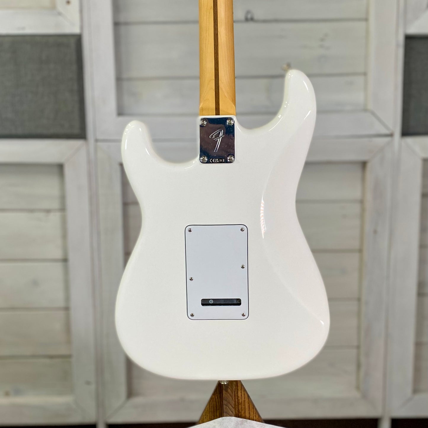 Fender Limited Edition Player II Stratocaster With Matching Headstock electric guitar in Polar White – view 7
