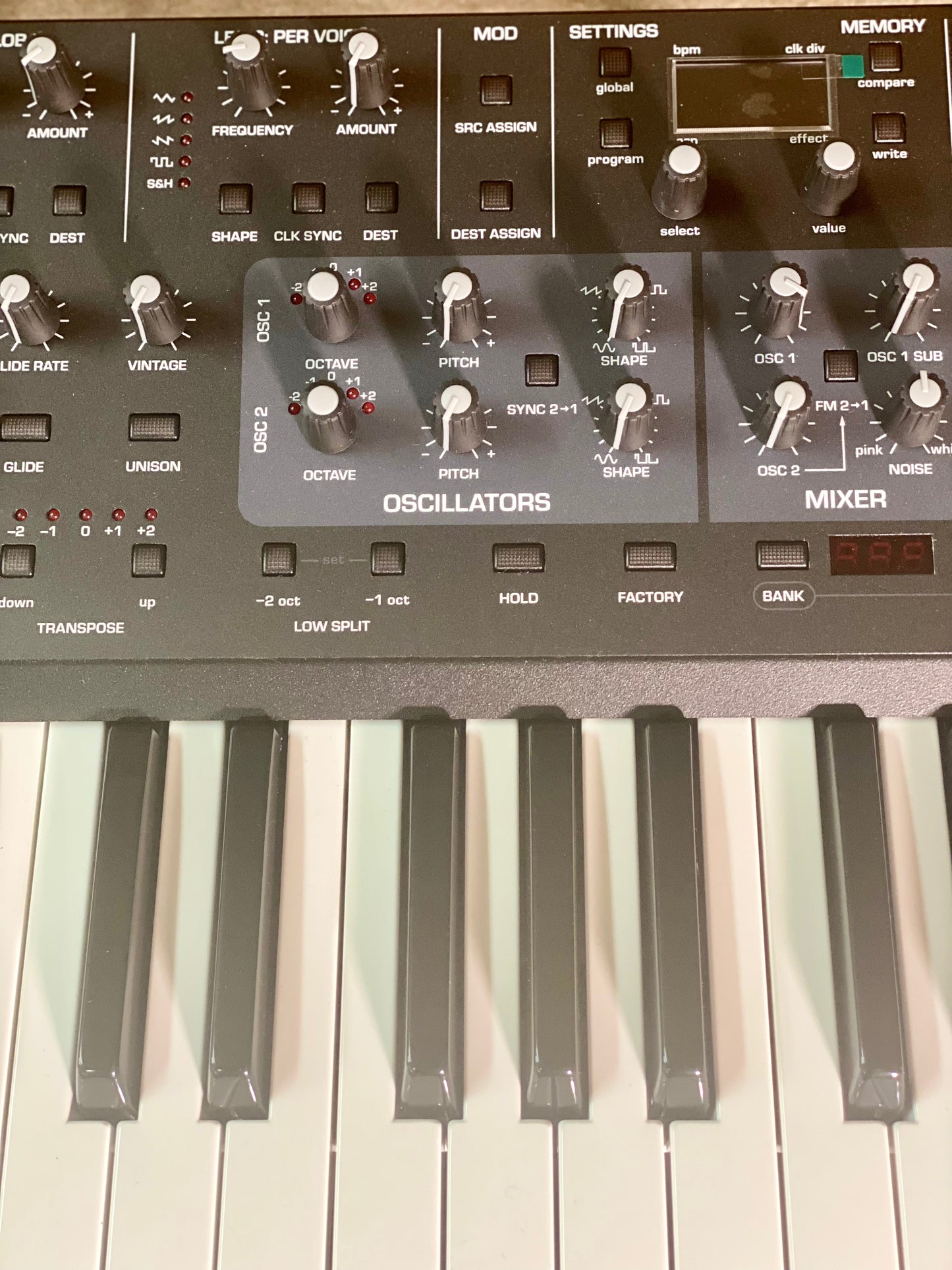 Sequential SEQ-3500 TAKE 5 Poly Synth