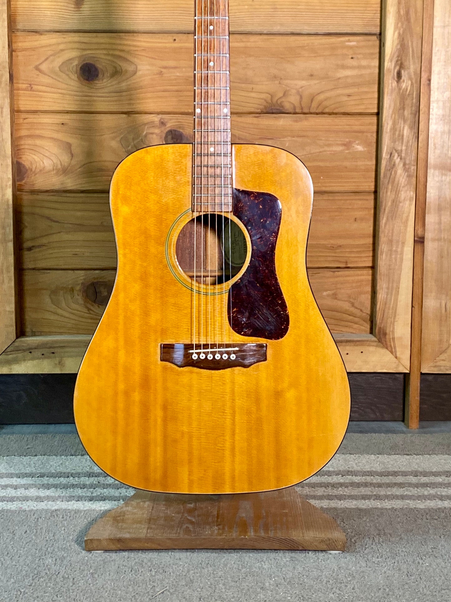 Guild D35 1973 Vintage Acoustic Guitar USED