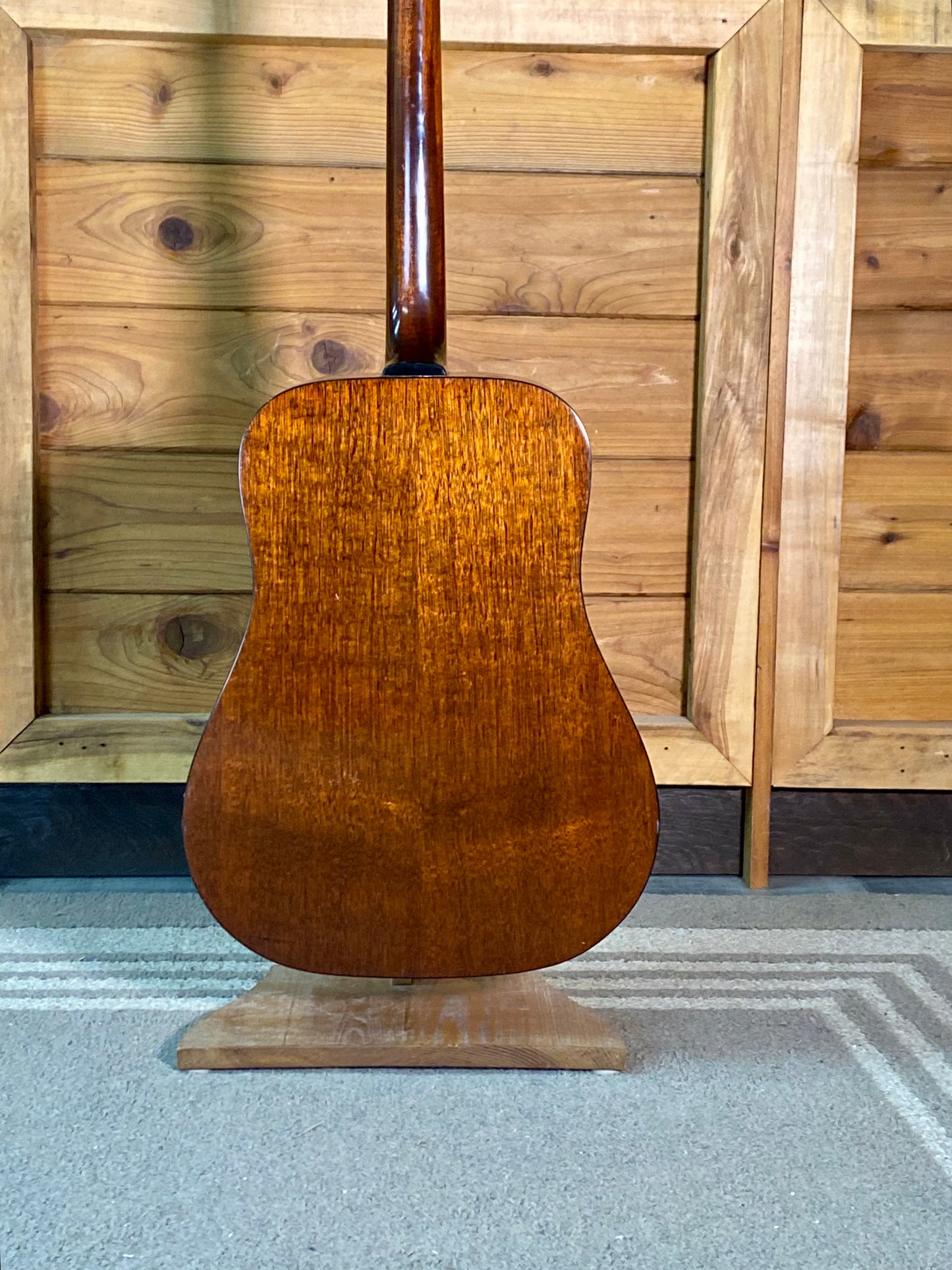Guild D35 1973 Vintage Acoustic Guitar USED