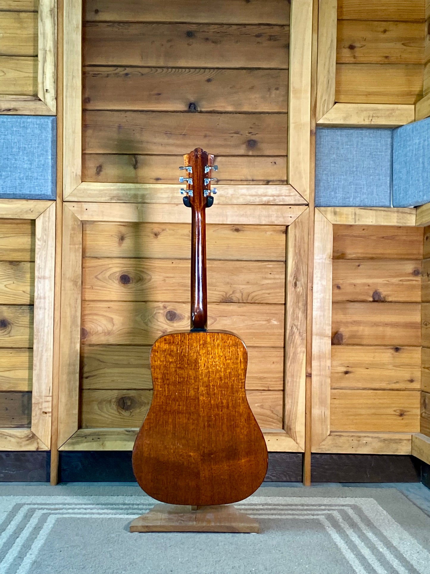 Guild D35 1973 Vintage Acoustic Guitar USED