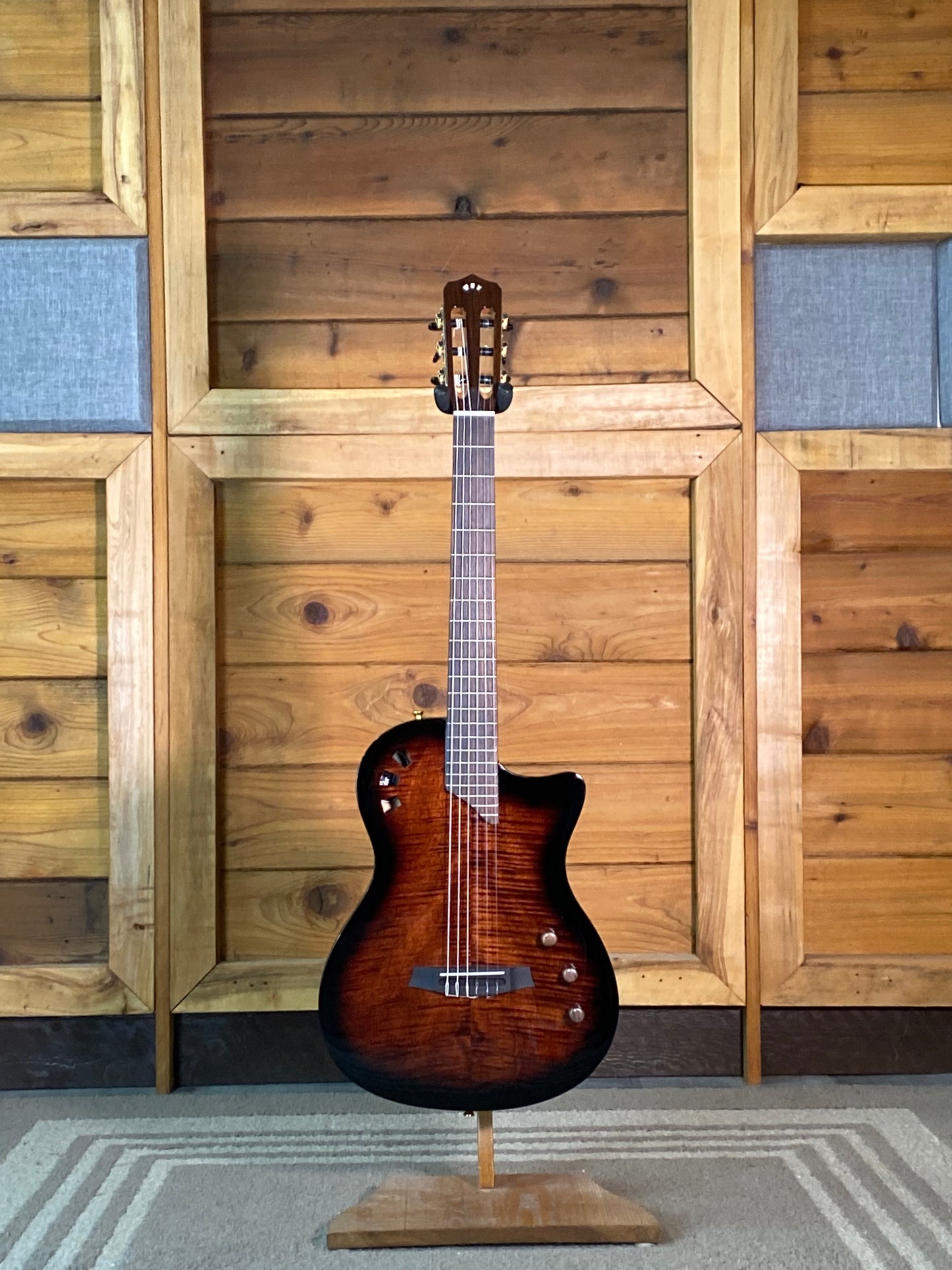 Cordoba Stage in Edge Burst with Gigbag USED