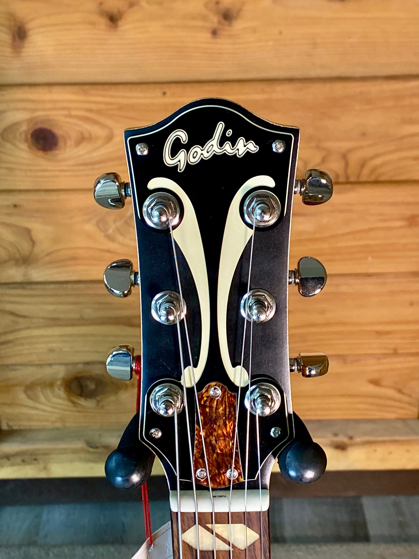 Godin 5th Avenue Jumbo P90 in Harvest Gold B Stock