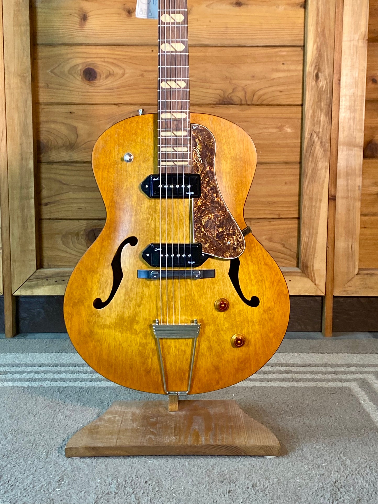 Godin 5th Avenue Jumbo P90 in Harvest Gold B Stock