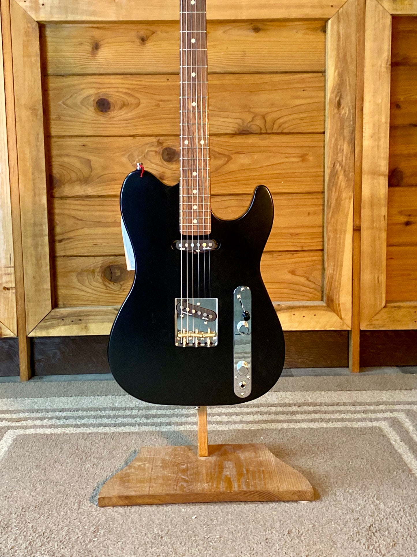 Godin Stadium HT Matte Black RN B Stock With Gigbag