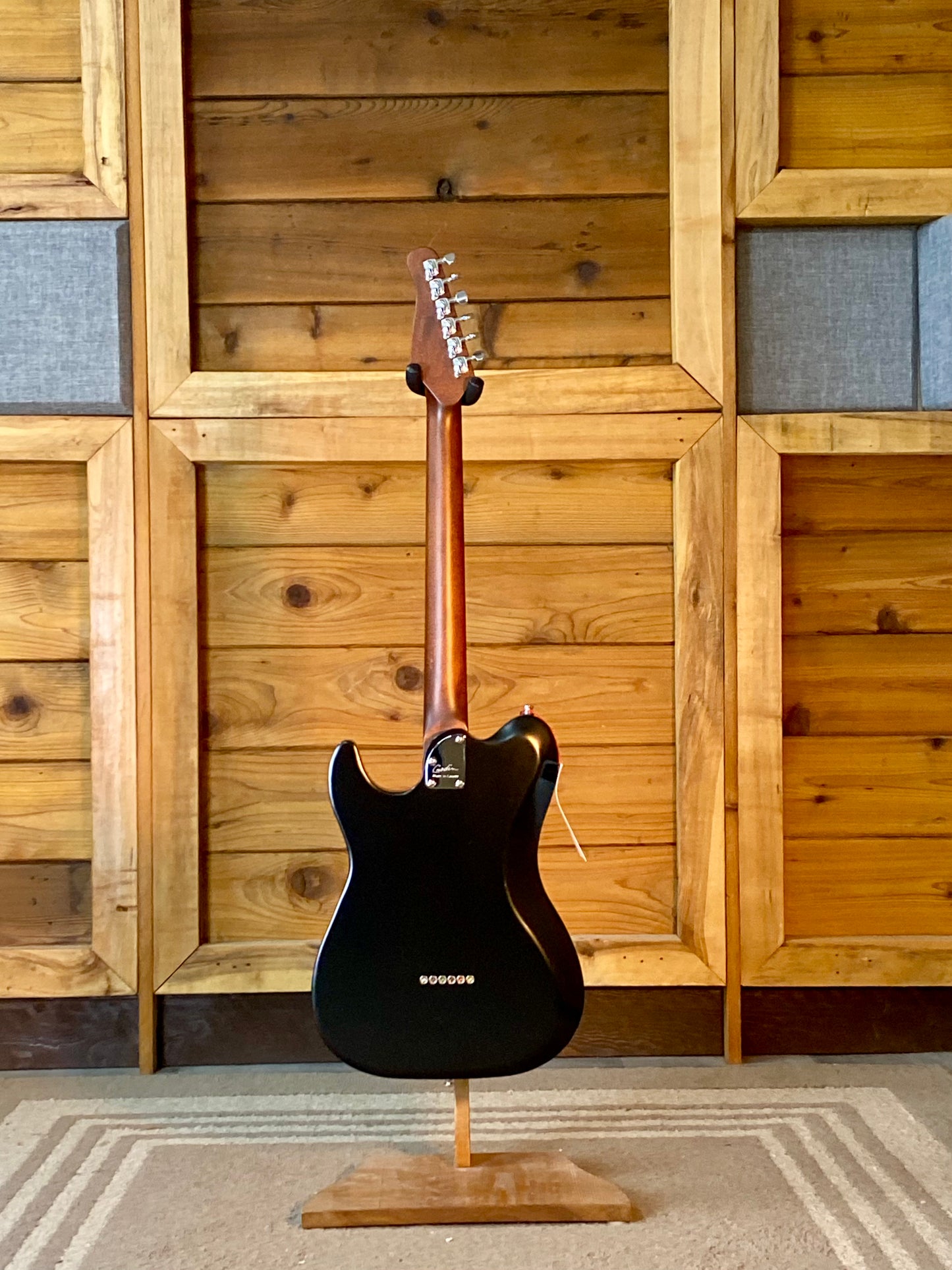 Godin Stadium HT Matte Black RN B Stock With Gigbag
