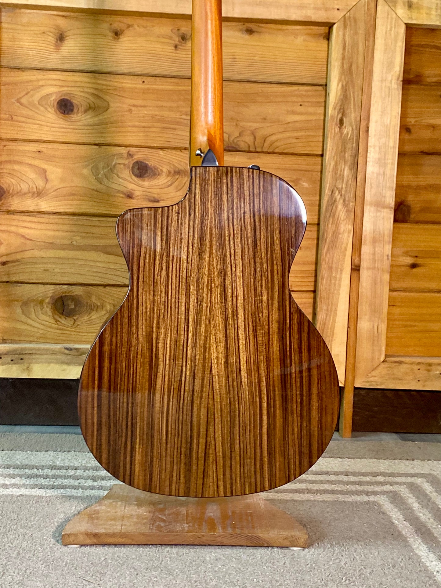 Taylor 214CE Plus Rosewood Spruce with original Aerocase in Natural Finish USED