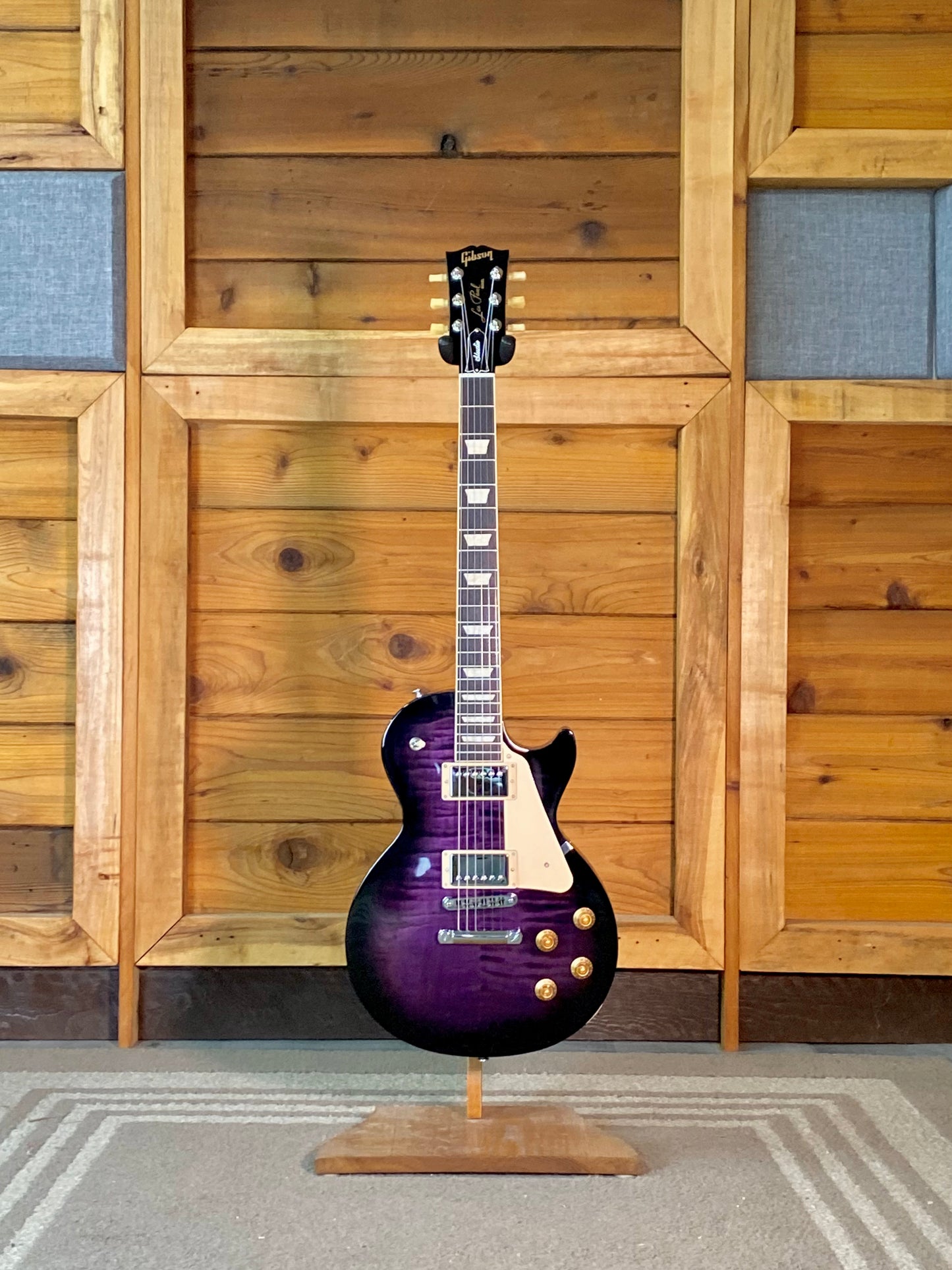 Gibson Les Paul Studio Figured Top Dark Purple Burst USA Exclusive. Available for order.