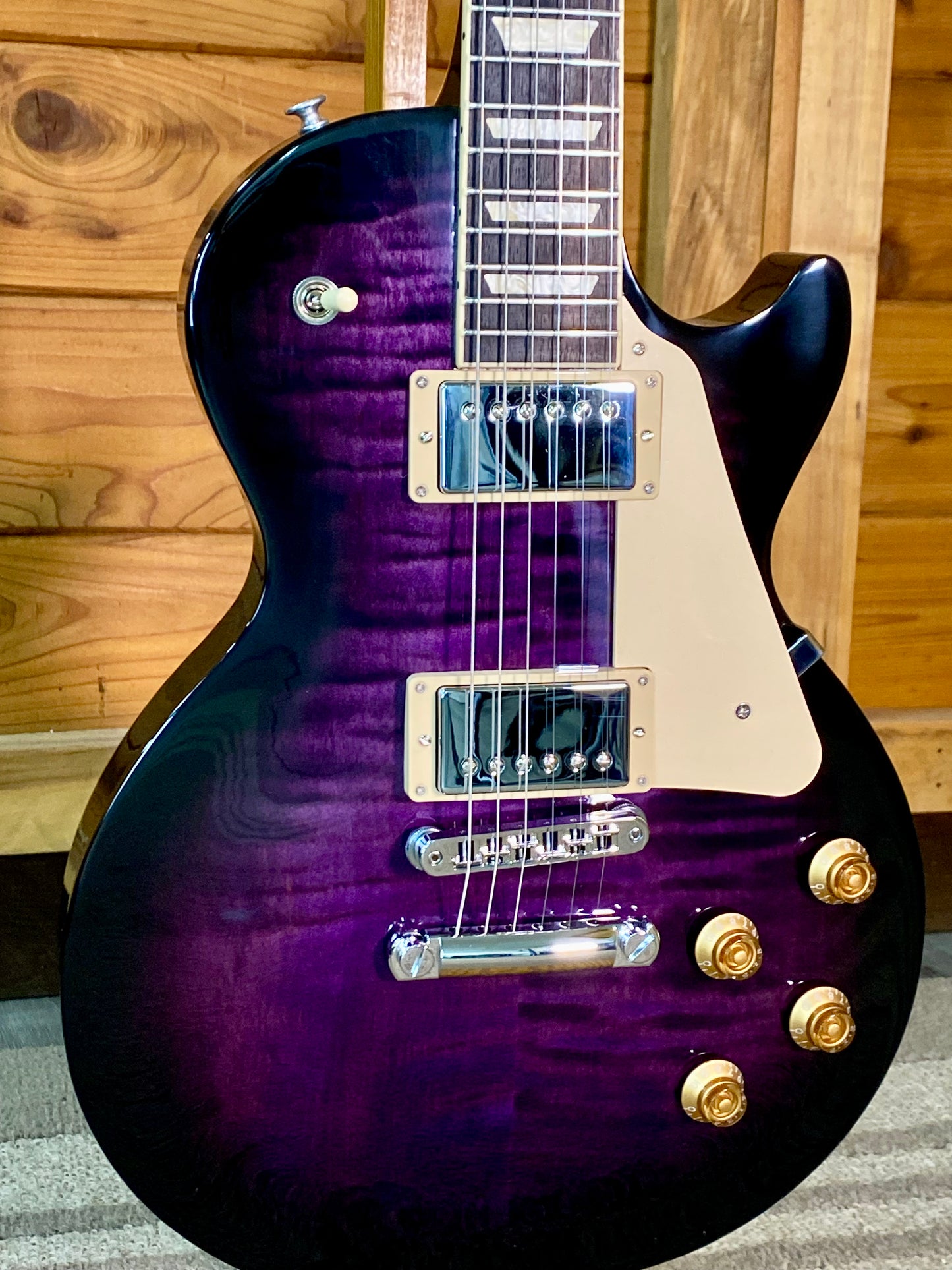 Gibson Les Paul Studio Figured Top Dark Purple Burst USA Exclusive. Available for order.