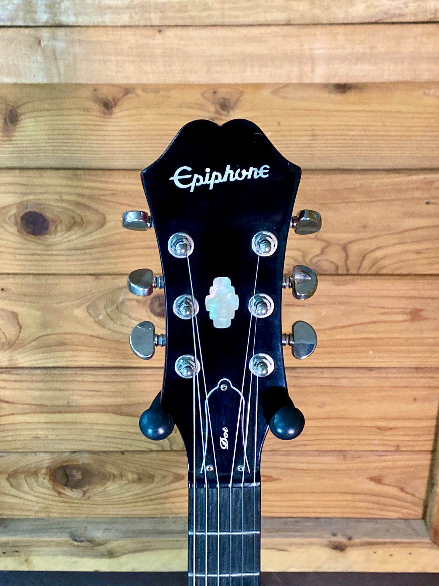 Epiphone ES-335 DOT in Cherry with Hardcase Used