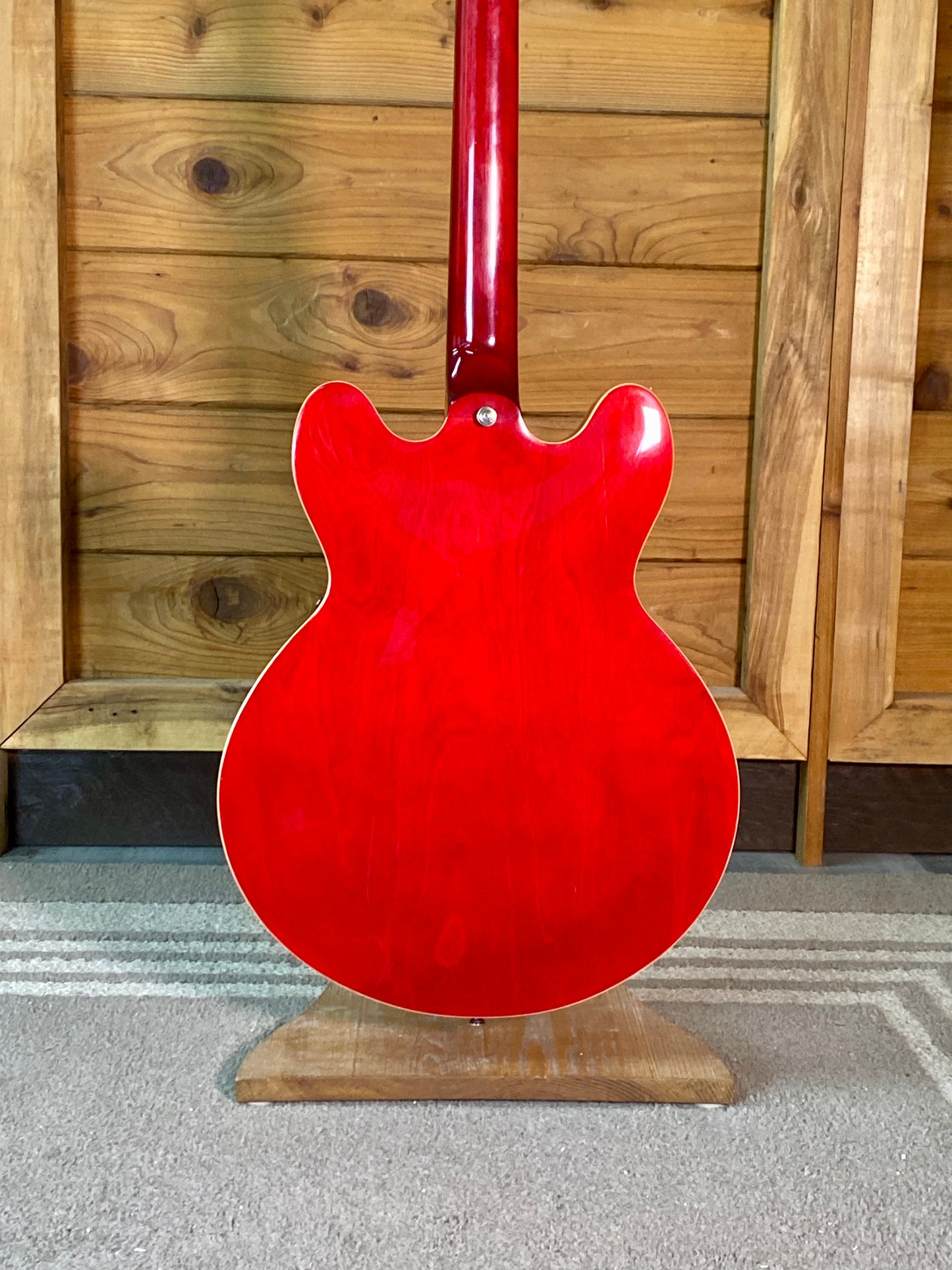 Epiphone ES-335 DOT in Cherry with Hardcase Used