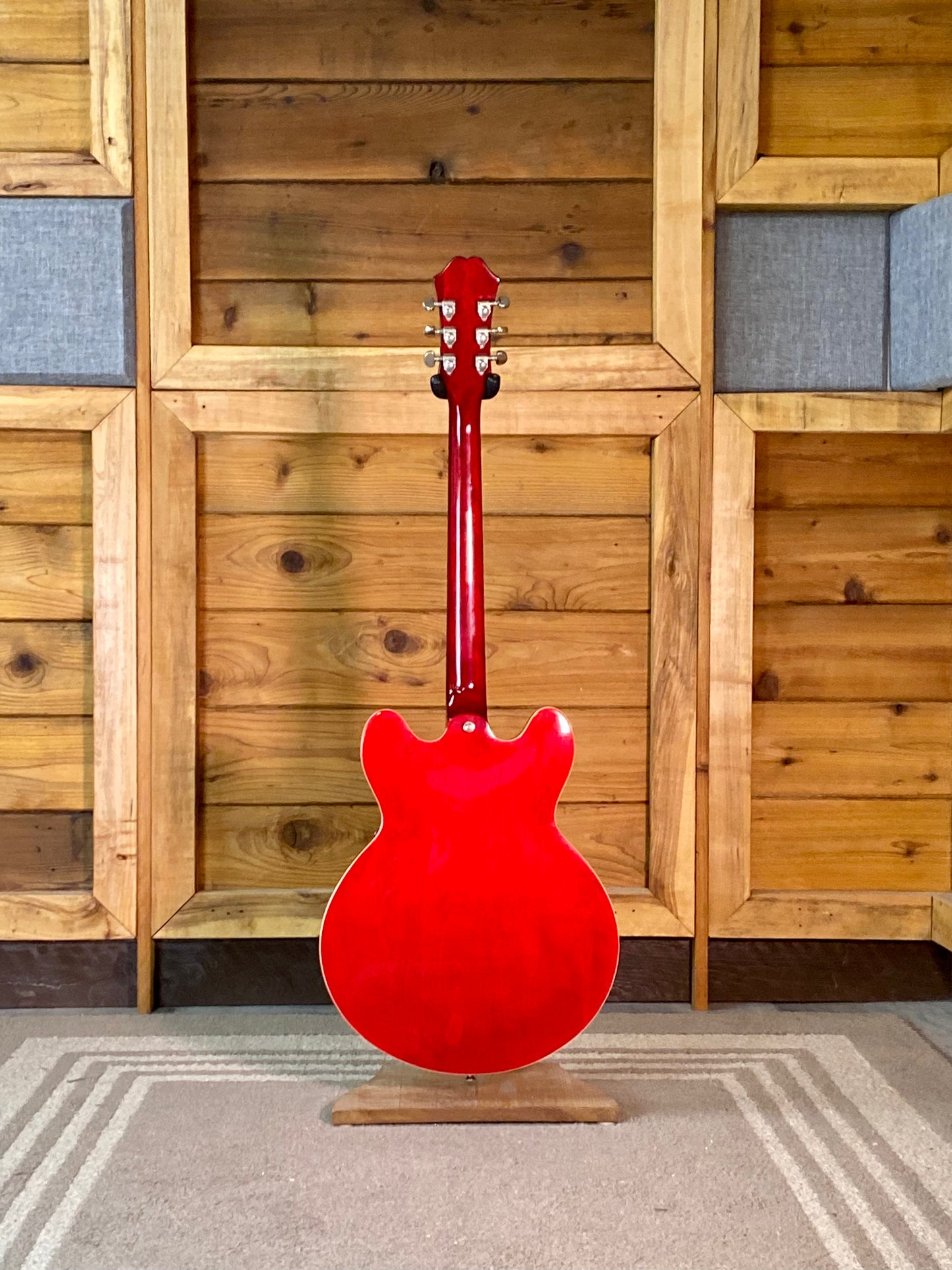 Epiphone ES-335 DOT in Cherry with Hardcase Used