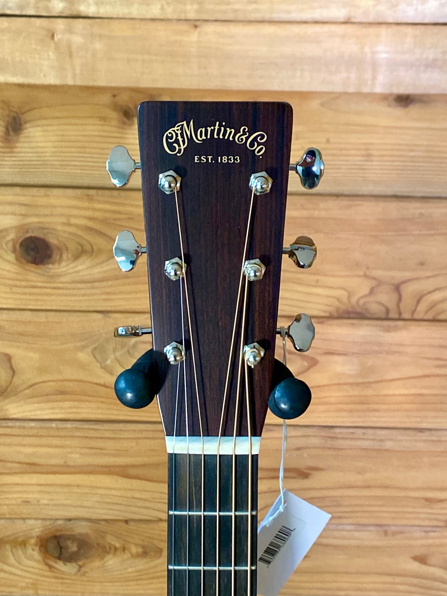Martin Standard Series D28 Lefty Acoustic Guitar with Molded Hardshell Case