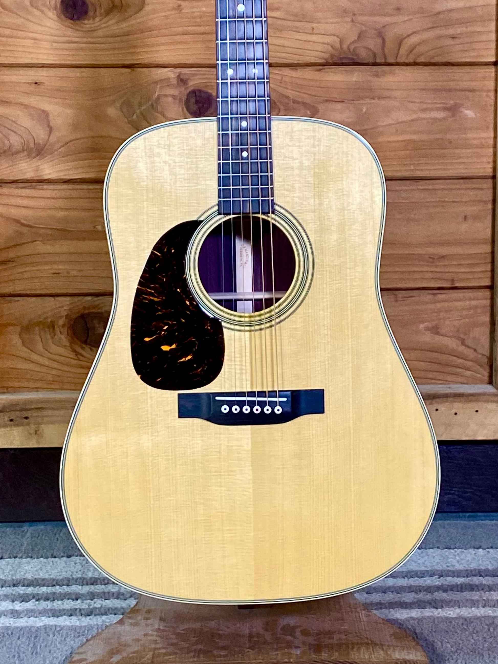 Martin Standard Series D28 Lefty Acoustic Guitar with Molded Hardshell Case