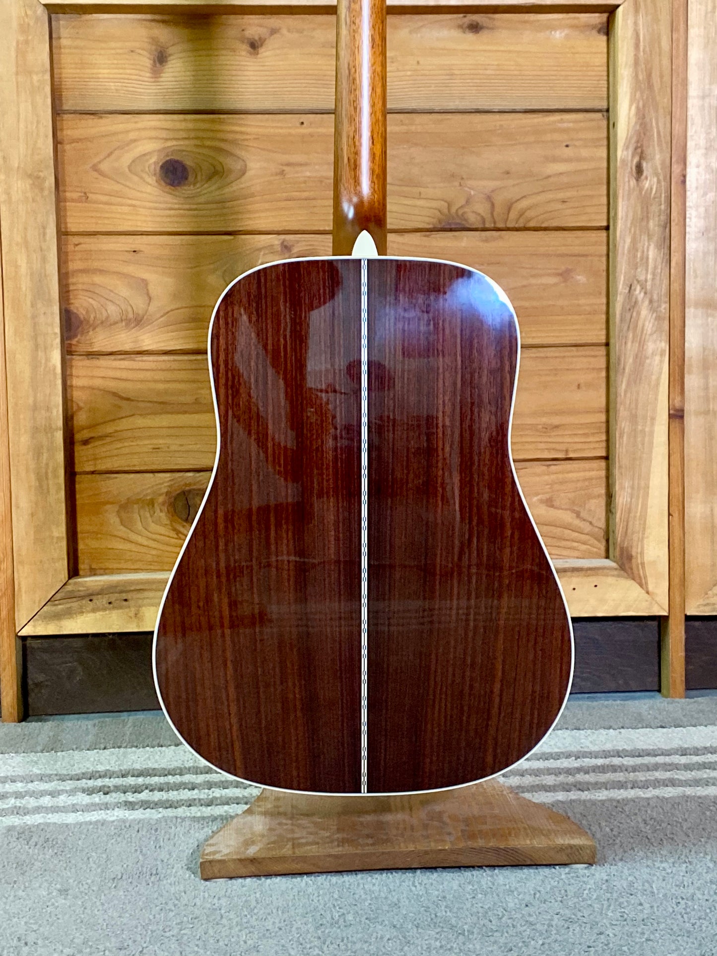 Martin Standard Series D28 Lefty Acoustic Guitar with Molded Hardshell Case