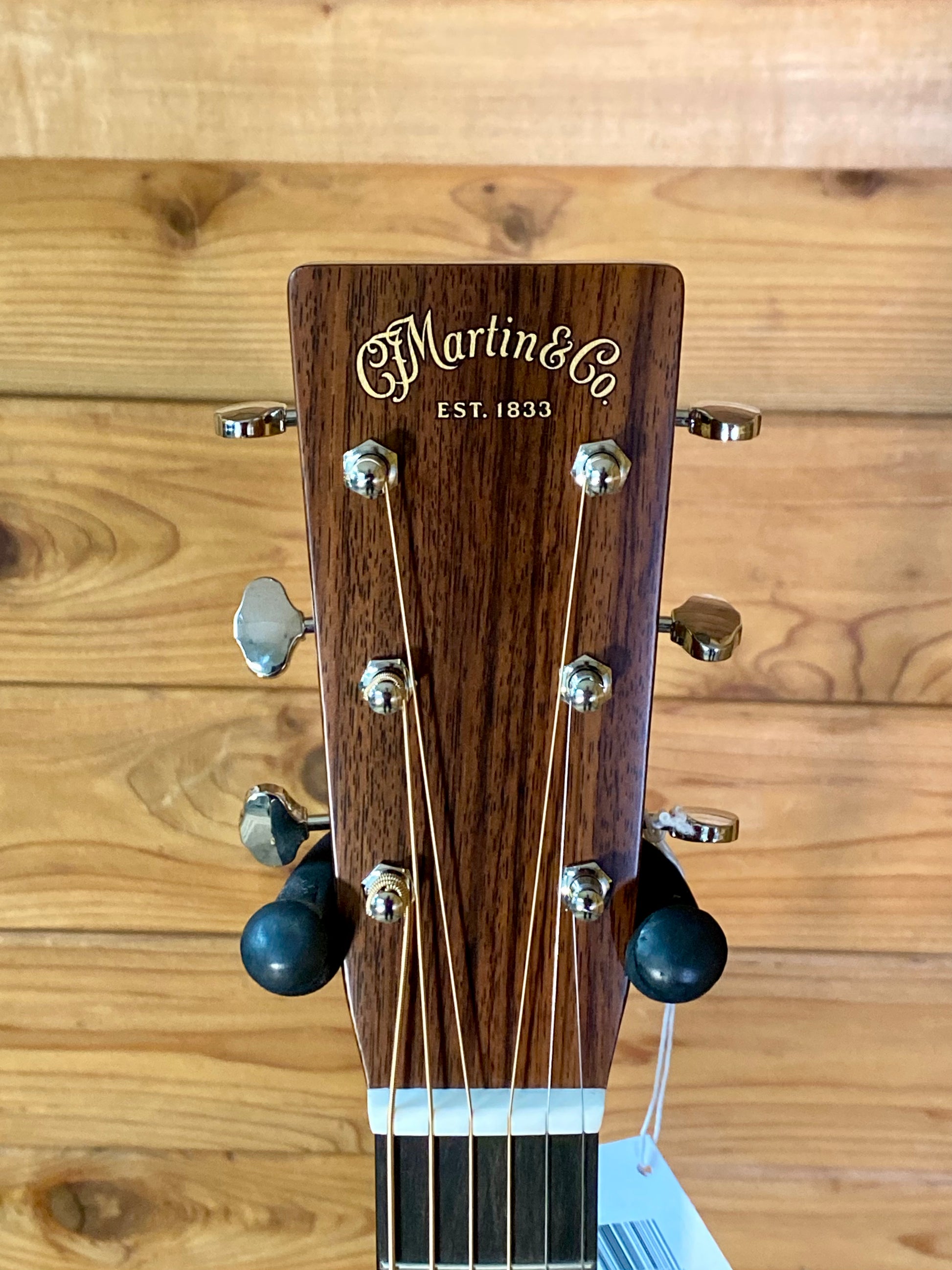 Martin Standard Series OM-28 Acoustic Guitar With Molded Hardshell Case