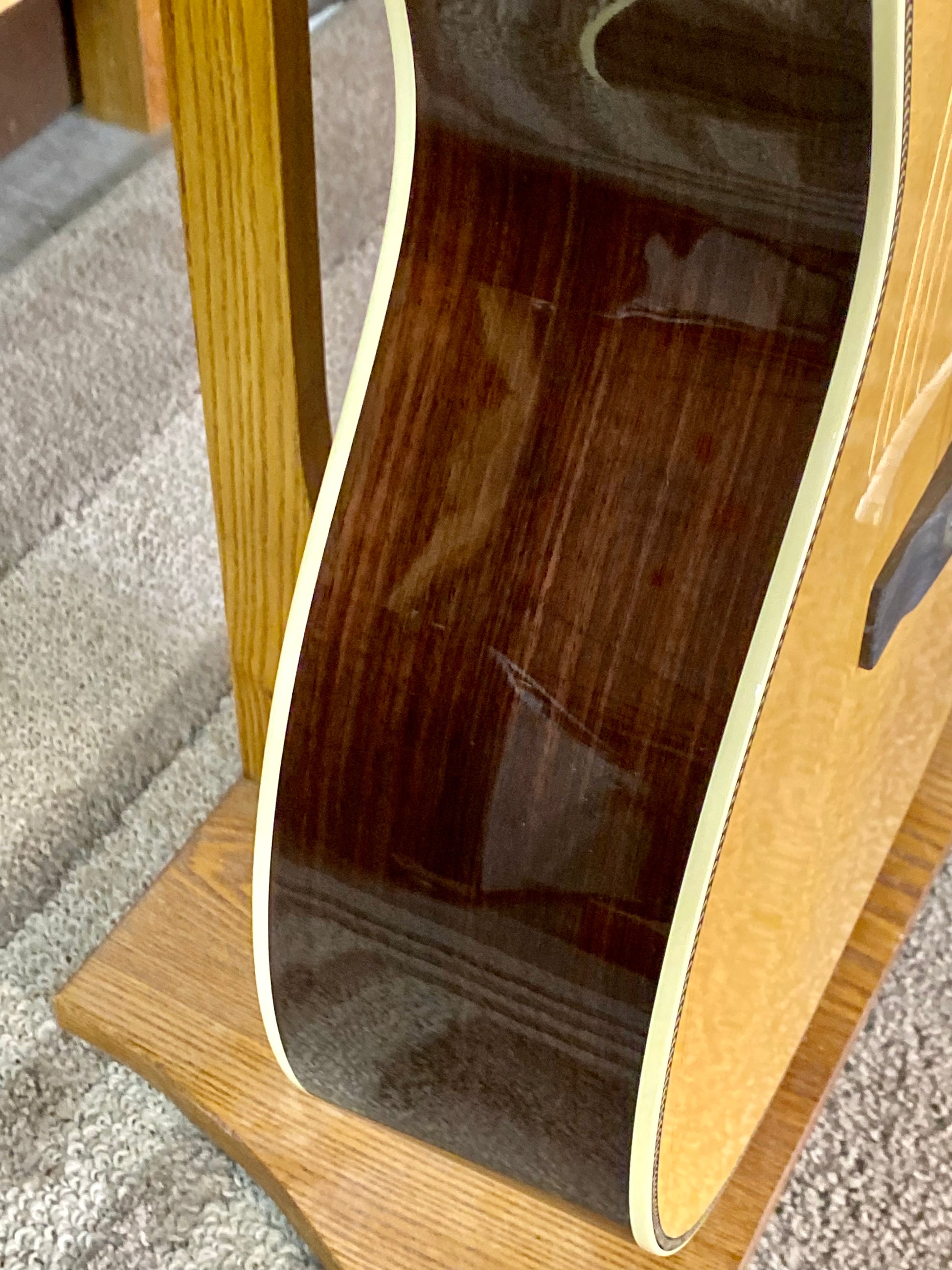 Martin Standard Series OM-28 Acoustic Guitar With Molded Hardshell Case