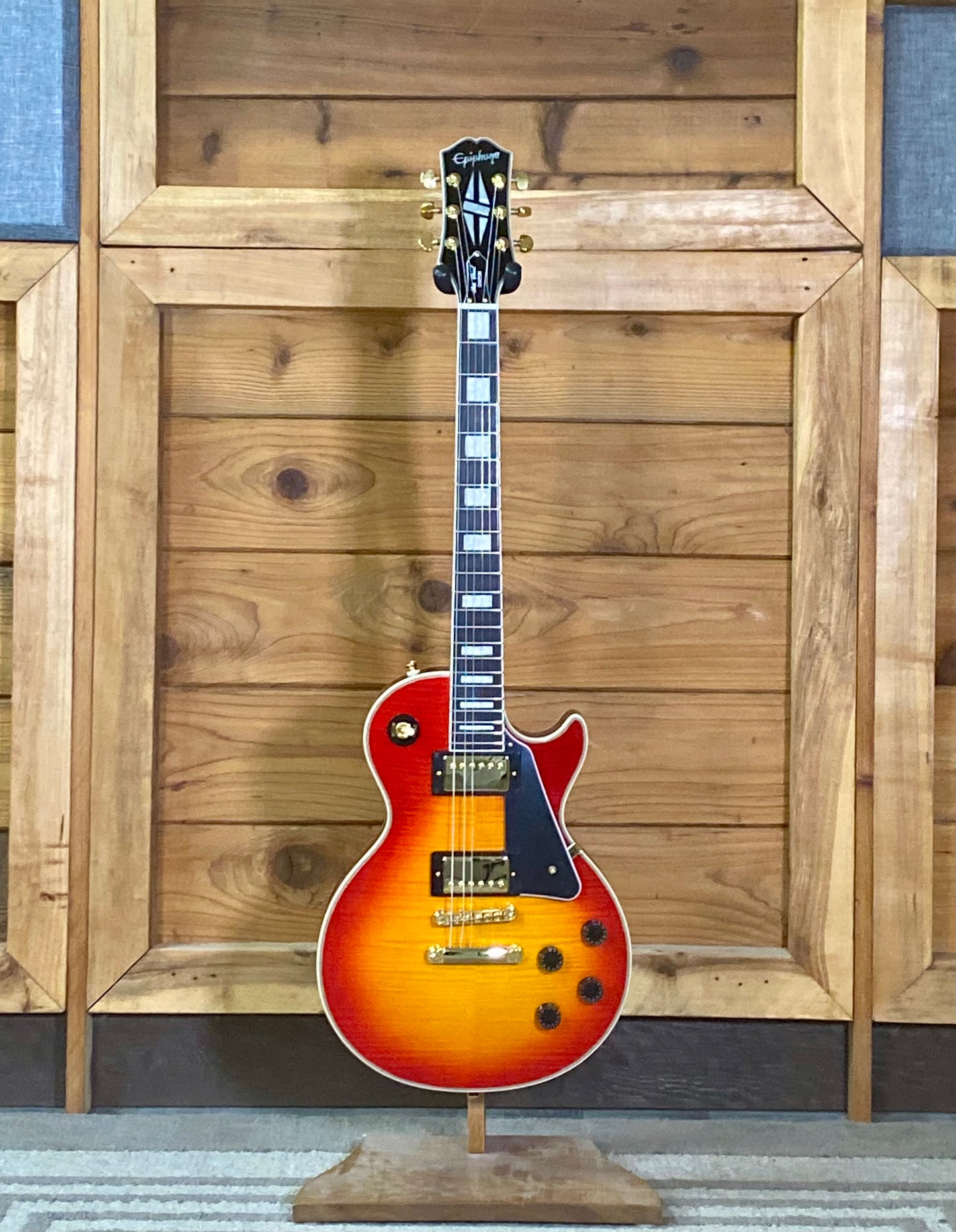 Epiphone Les Paul Custom Heritage Electric Guitar with Gigbag - Cherry Sunburst