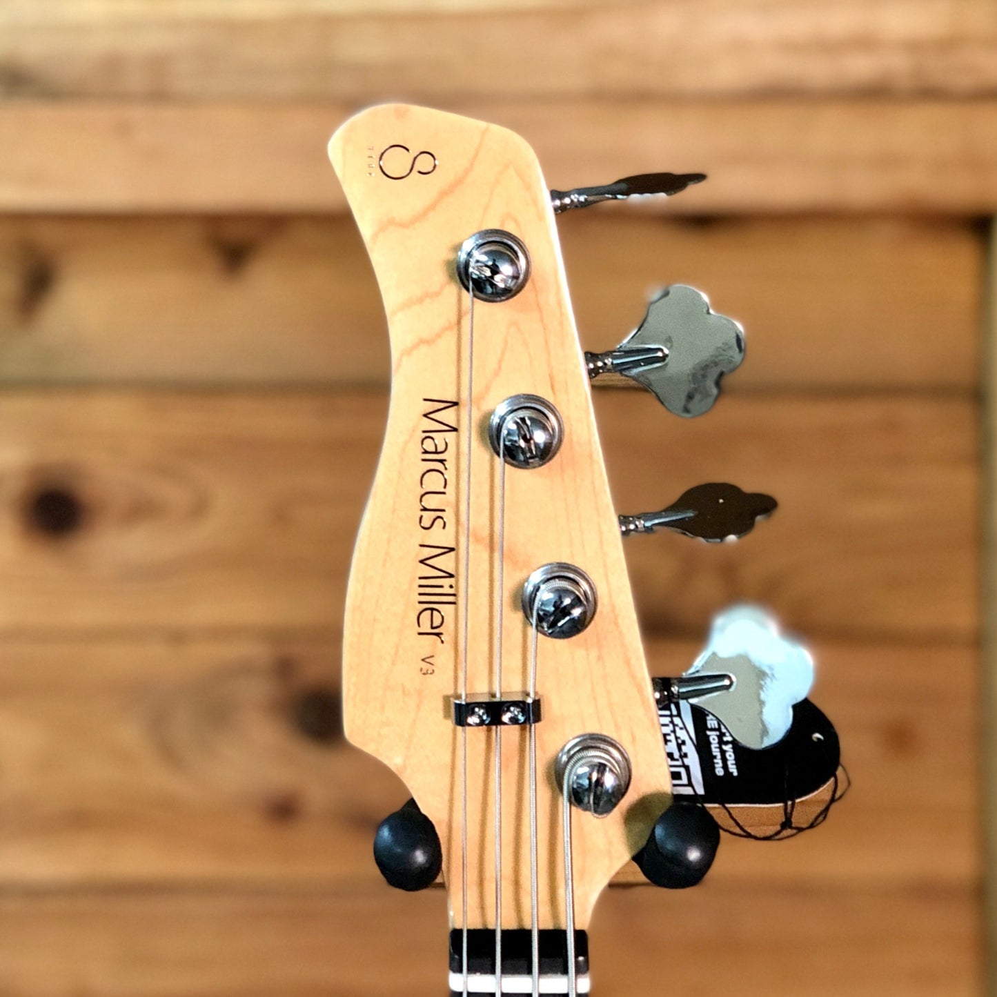 Sire Marcus Miller V3 Bass Left Handed, 2nd Generation in Tobacco Sunburst