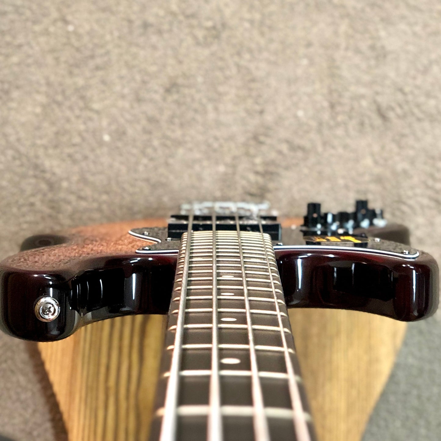 Sire Marcus Miller V3 Bass Left Handed, 2nd Generation in Tobacco Sunburst