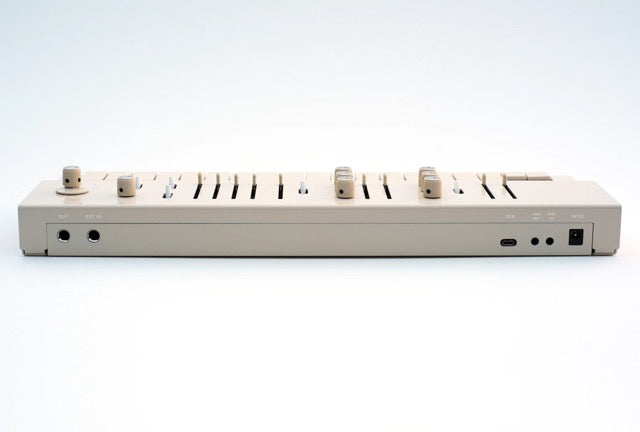 Vongon Replay Polyphonic Synthesizer with Multi-Mode Arpeggiator