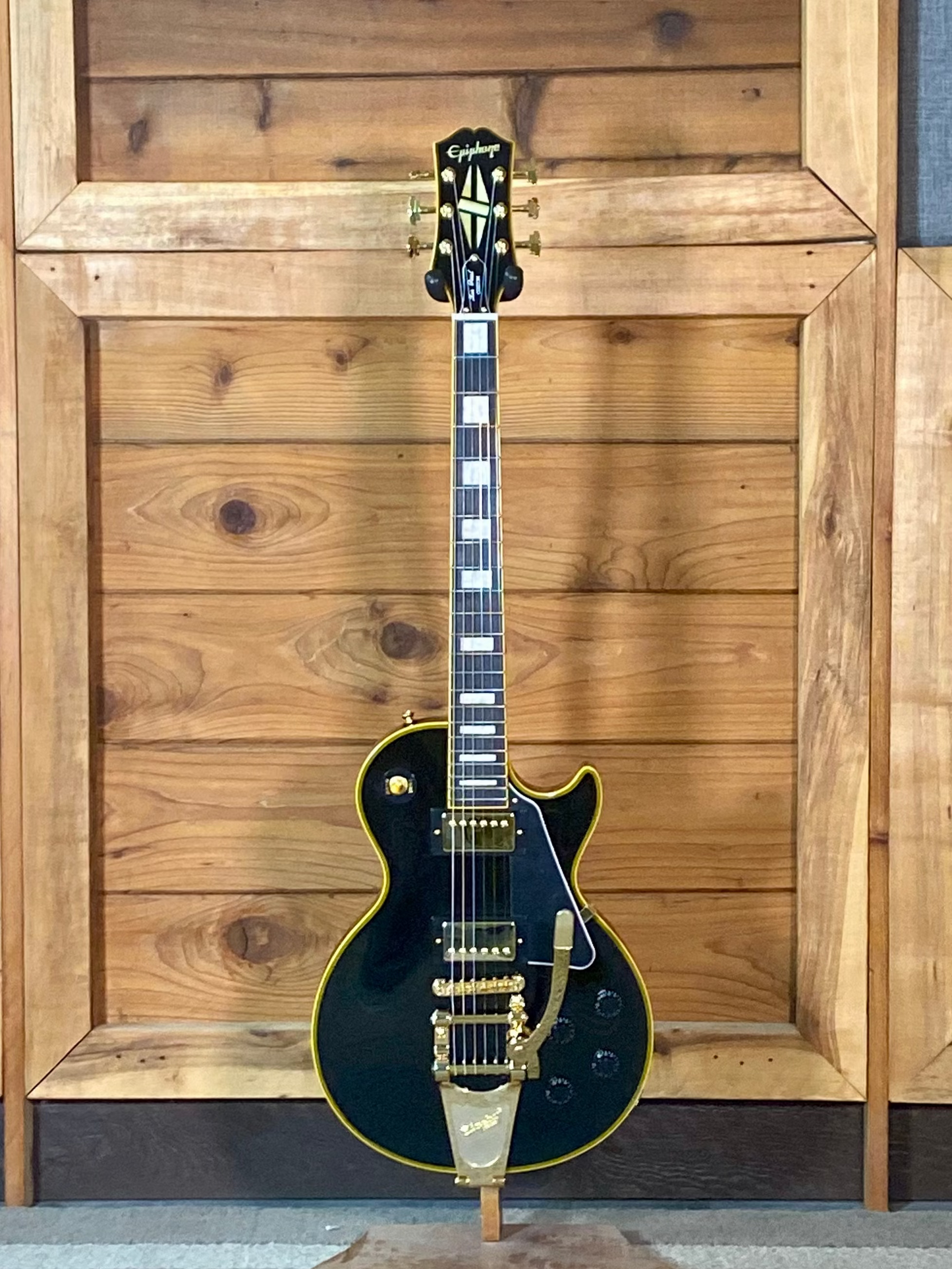Epiphone Joe Bonamassa '59 Les Paul Custom Electric Guitar with Hardshell Case in Antique Ebony