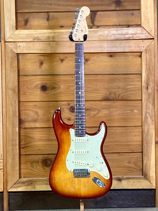 Fender 2009 American Deluxe Ash Stratocaster in Tobacco Sunburst With Hardshell Case