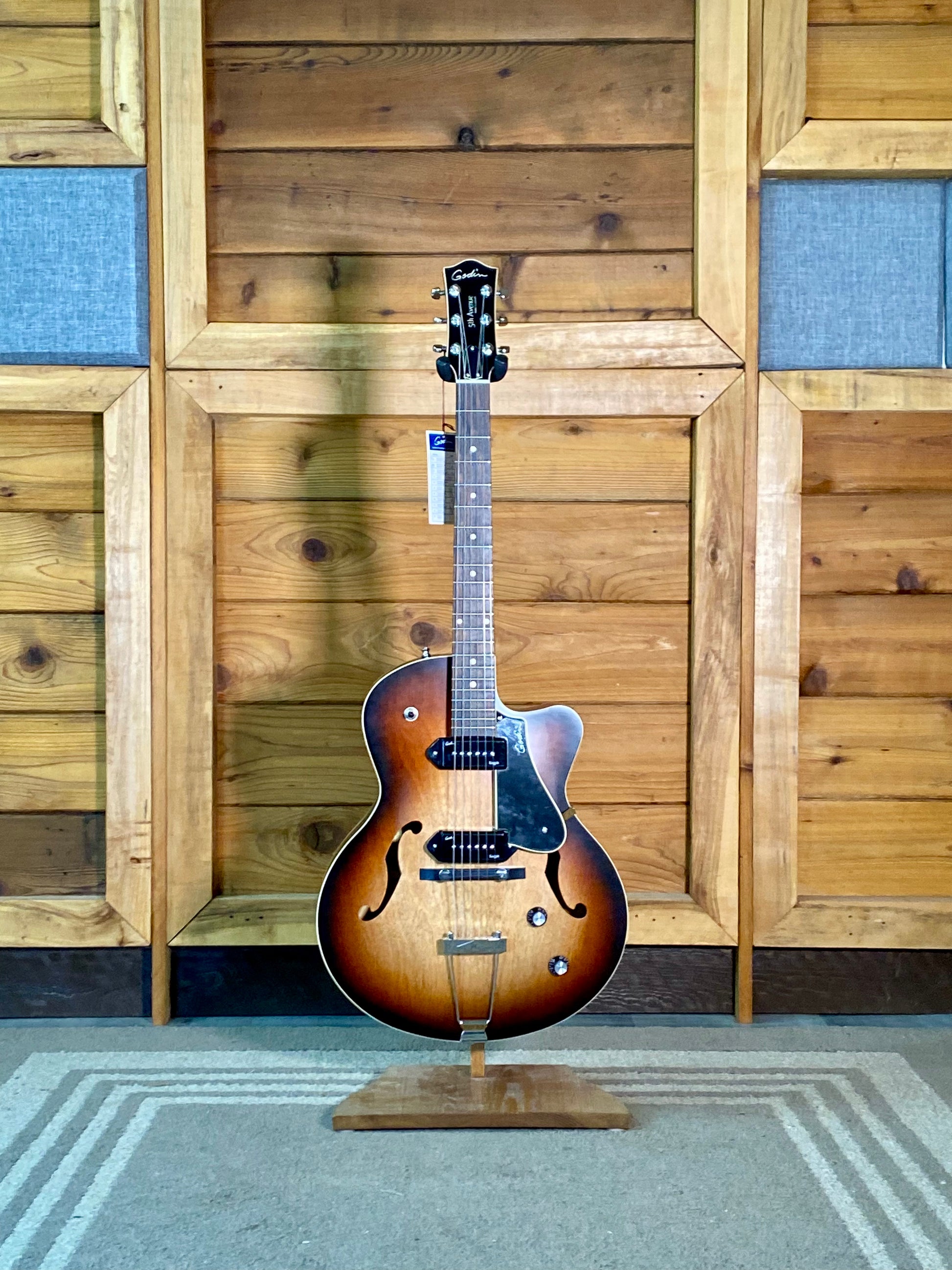 Godin 5th Avenue CW Kingpin II SF Vintage Burst
