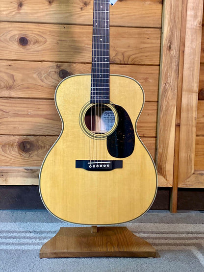 Martin 00028EC Eric Clapton Spruce/Rosewood Acoustic Guitar w/Case