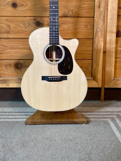 Martin GPC-16E Grand Performance Electric-Acoustic Guitar Rosewood Back & Sides Satin Sitka Spruce Top