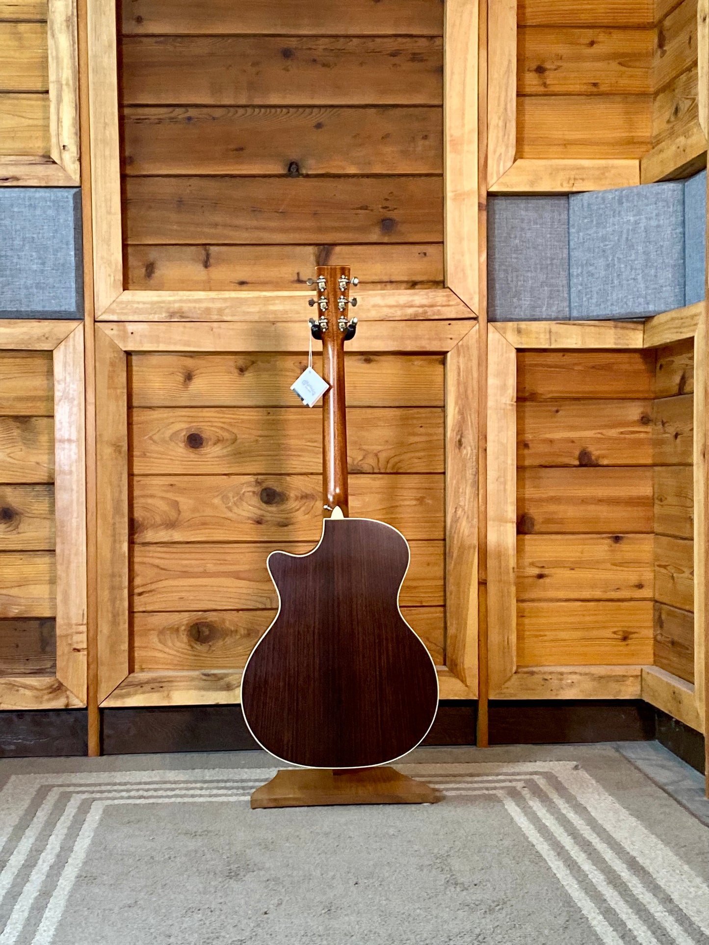 Martin GPC-16E Grand Performance Electric-Acoustic Guitar Rosewood Back & Sides Satin Sitka Spruce Top