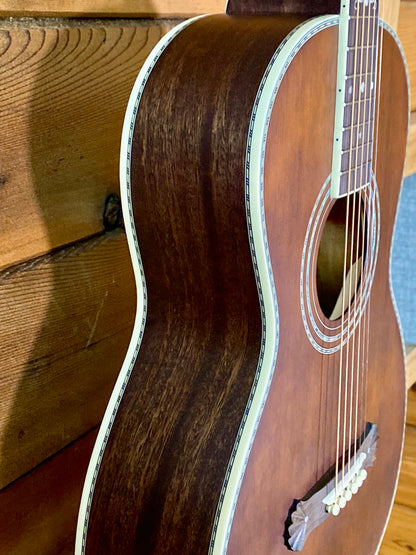 Washburn R310K Victorian Vintage Parlor Acoustic Guitar in Natural Antique Matte Finish