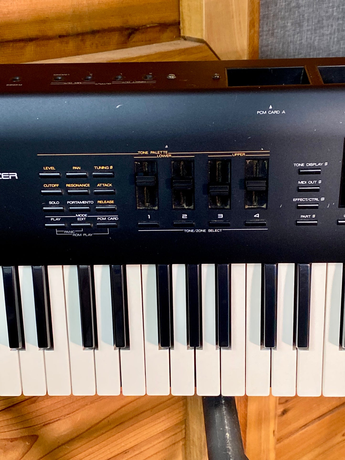 Roland D70 Super LA With Custom Upgraded Keyboard Action (Read below; Rock 'n Roll royalty!)