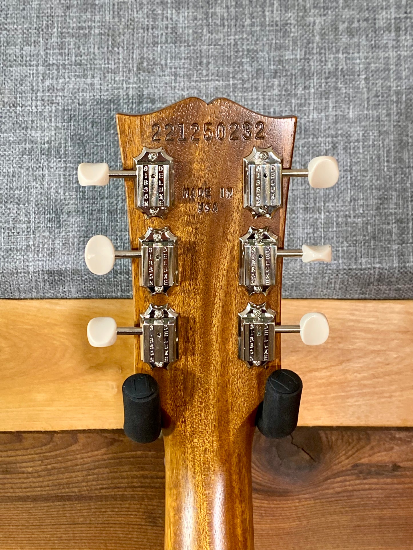 Gibson Les Paul Junior Faded With Softshell Case In Satin Walnut USA Exclusive