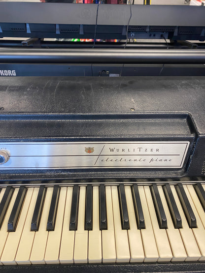 Wurlitzer 200A 64-Key Electric Piano Owned by Canadian Rock n Roll Royalty! USED