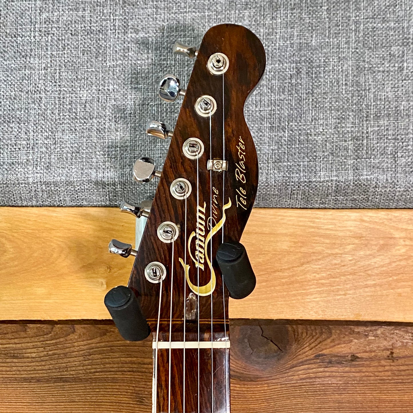 Cranium Divine TeleBlaster With Tweed case USED