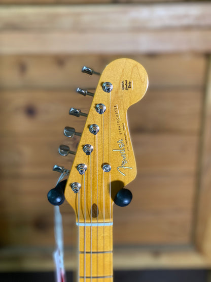 Fender – 70th Anniversary American Vintage II 1954 Stratocaster in Two Tone Sunburst