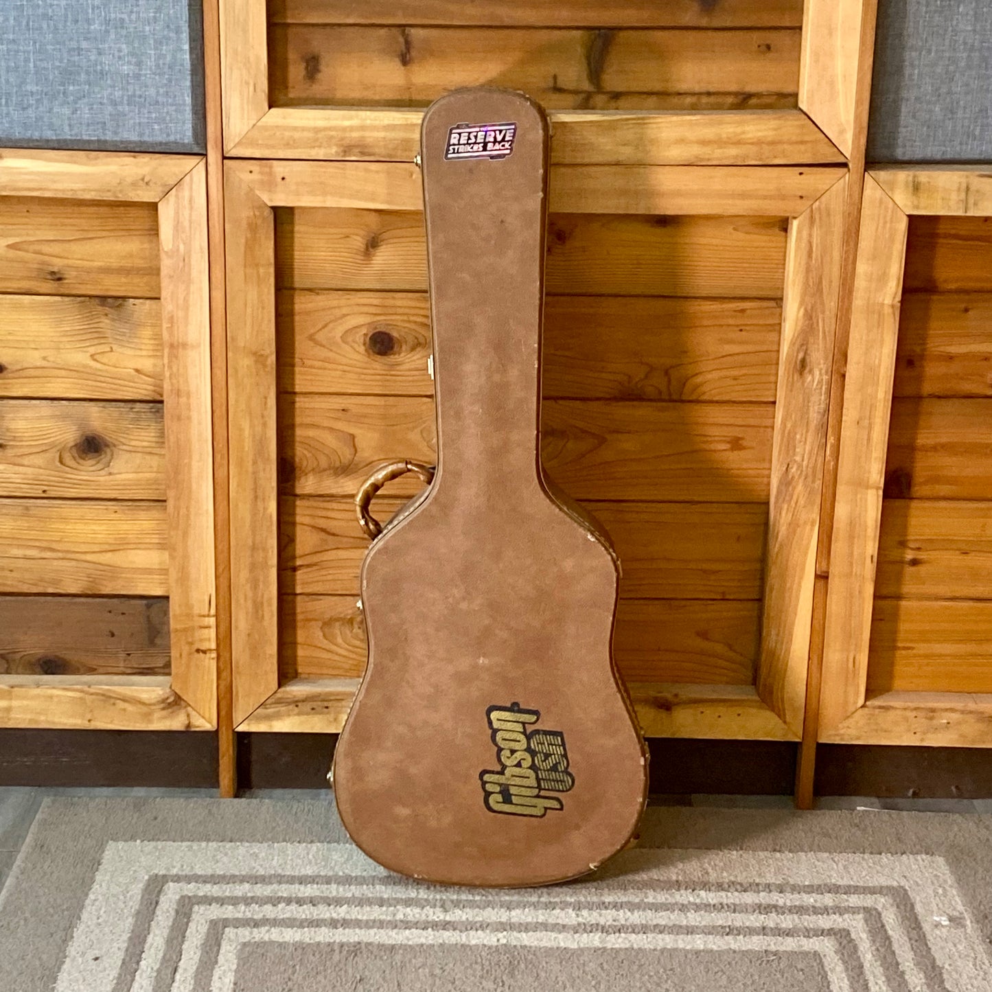 Gibson J-45 With Original Hardcase 1990 USED