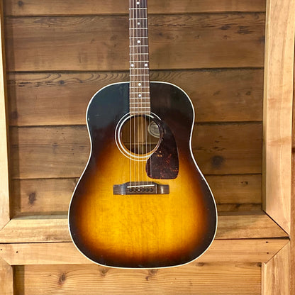 Gibson J-45 With Original Hardcase 1990 USED