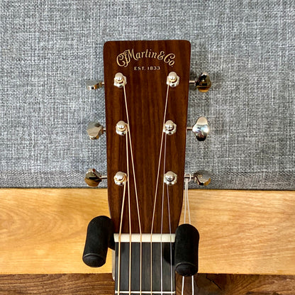 Martin  Standard Series Super HD-28  Super D-14 Fret Acoustic Guitar