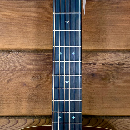 Martin  Standard Series Super HD-28  Super D-14 Fret Acoustic Guitar