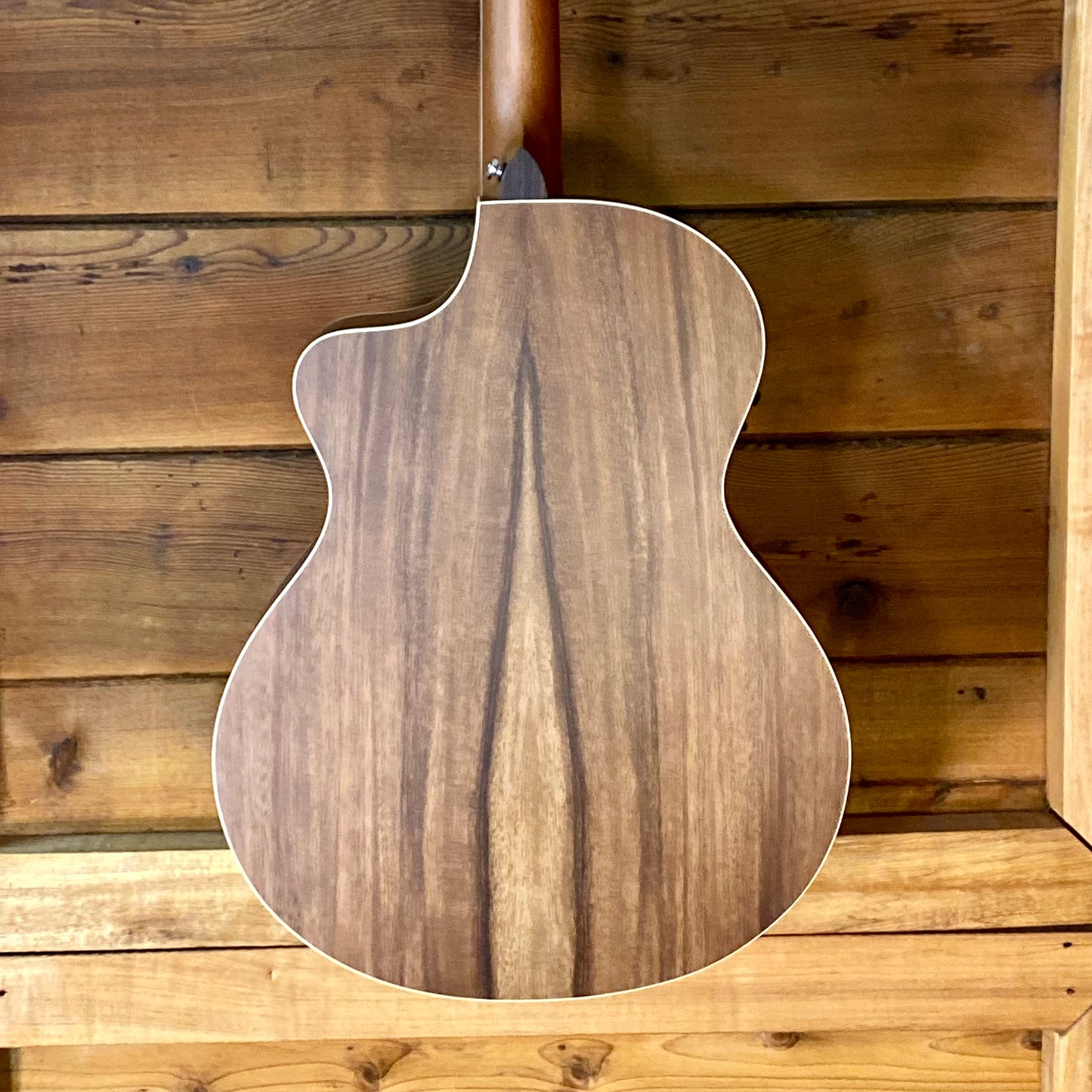 Faith Guitars Nexus Neptune Cutaway Electric/Acoustic Guitar Coffee Brown Slight Flaw