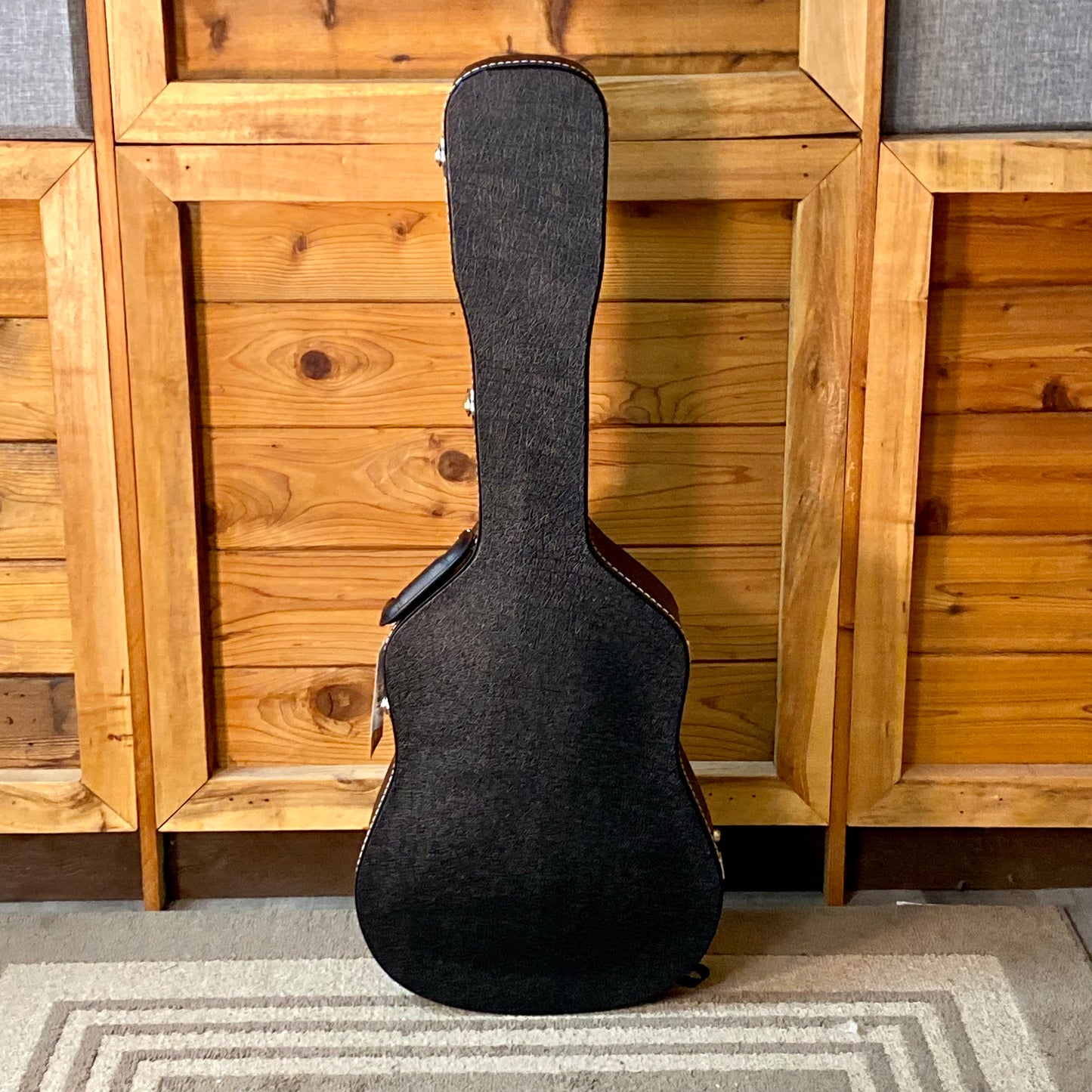 Martin D-28 Billy Strings Dreadnought Acoustic Guitar with Hardshell Case