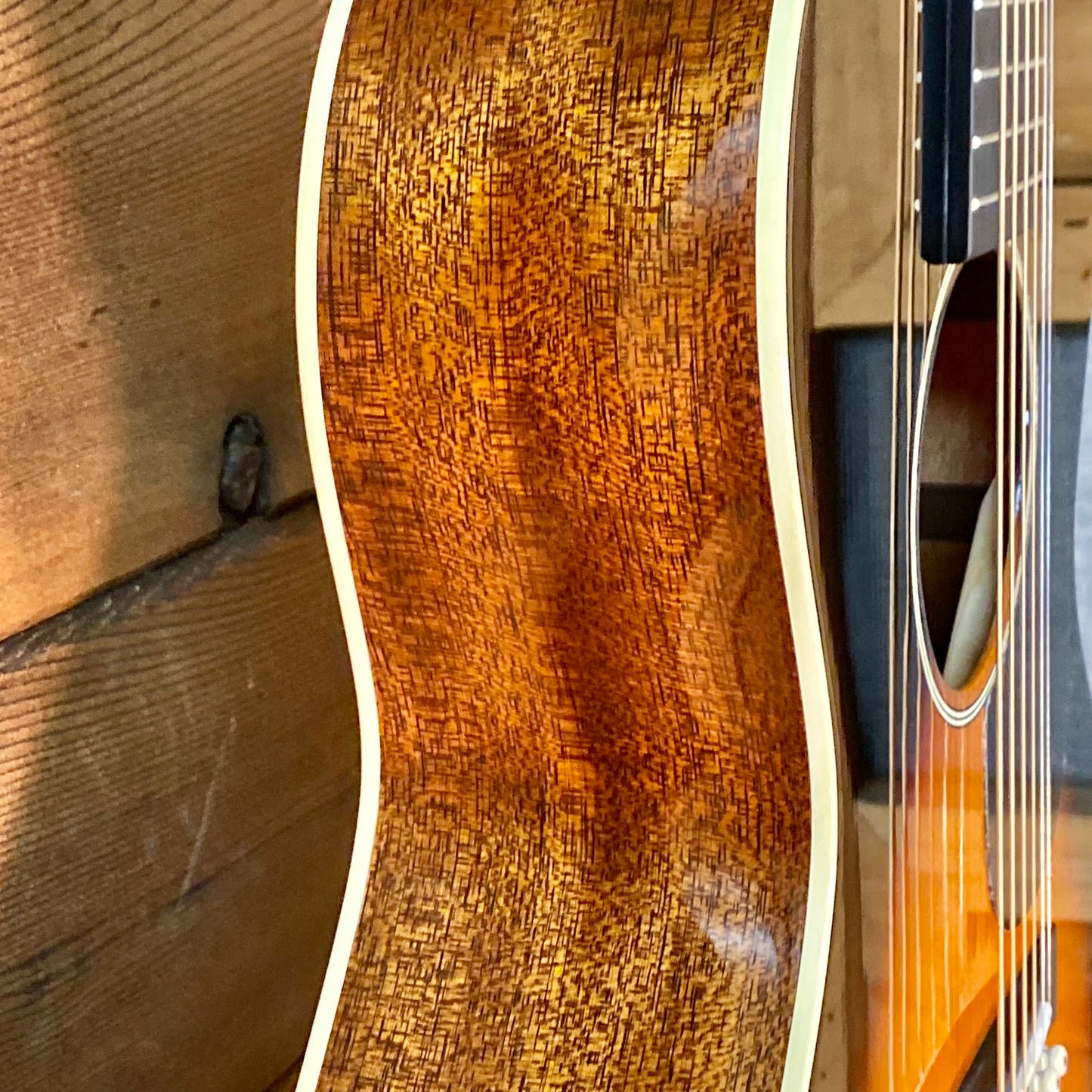 Martin Guitars CEO-7 Adirondack Spruce/Mahogany Guitar with Case