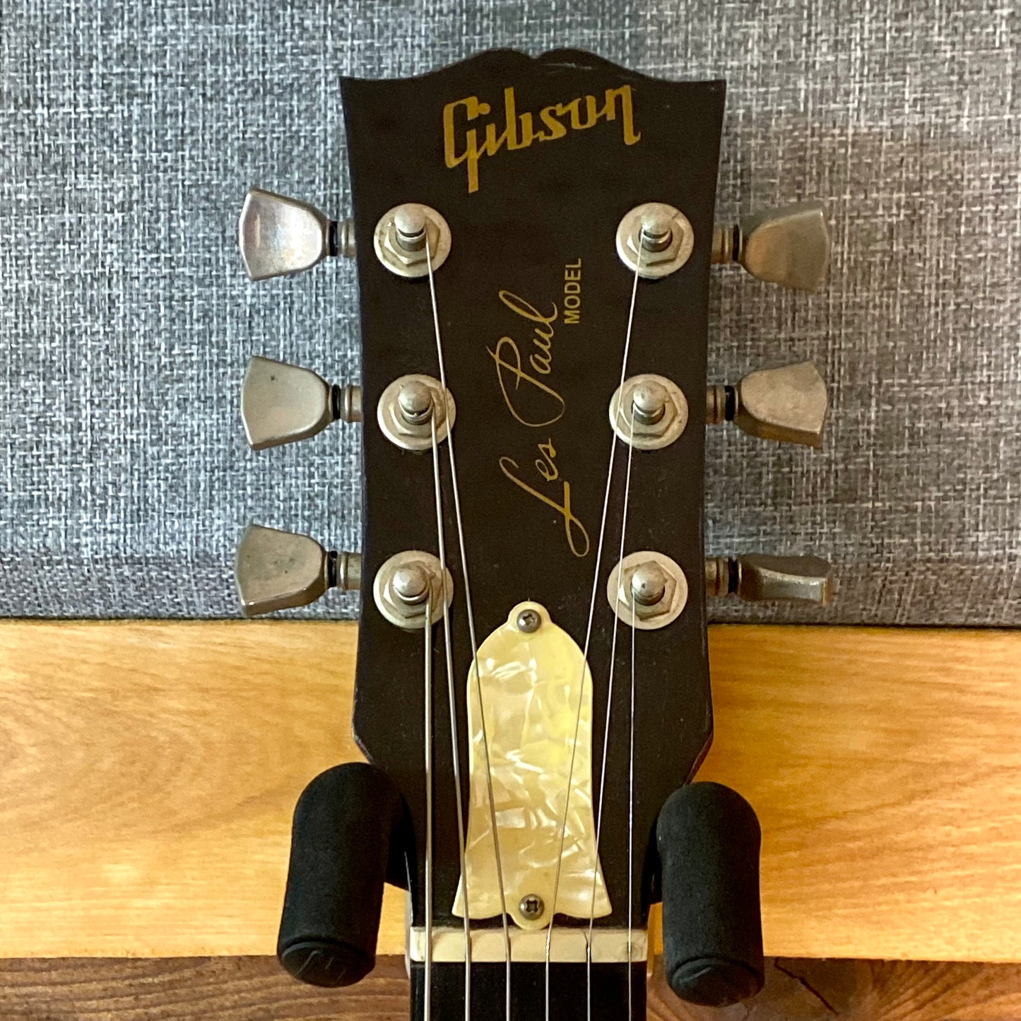 Gibson Les Paul Studio 1997 With Gibson Gigbag Wine Red USED